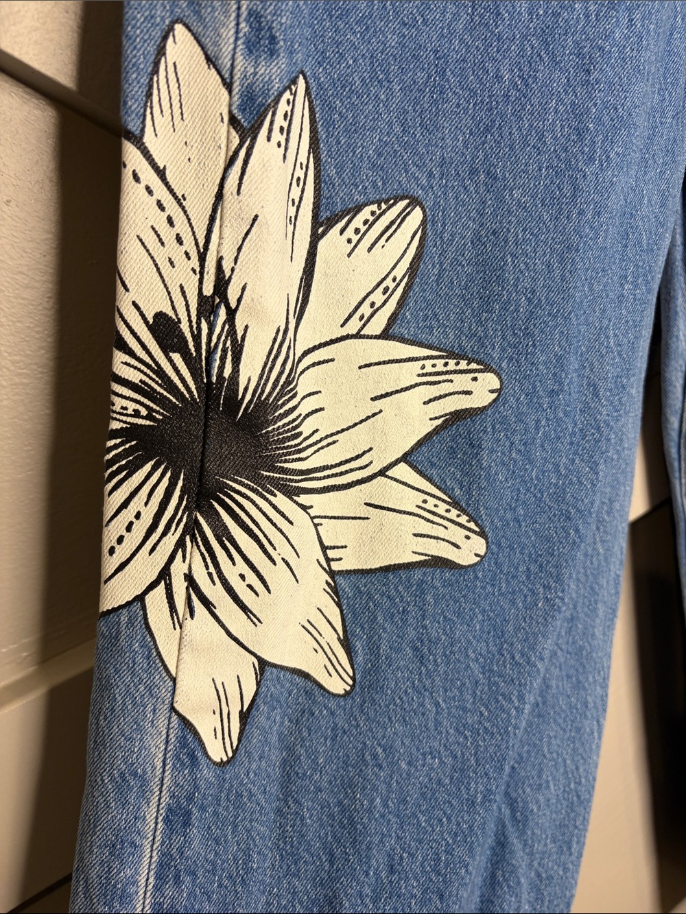 Levi’s x Farm Rio High Loose Floral Lilies Wide Leg Jeans Size 26 90s Boho Colab - Picture 5 of 12